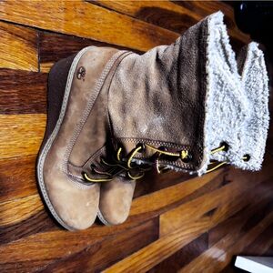 Timberland Tan Ankle Boots with Fur Lining